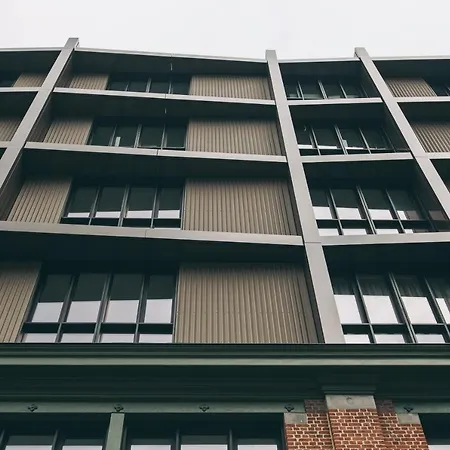 Yust Hotel